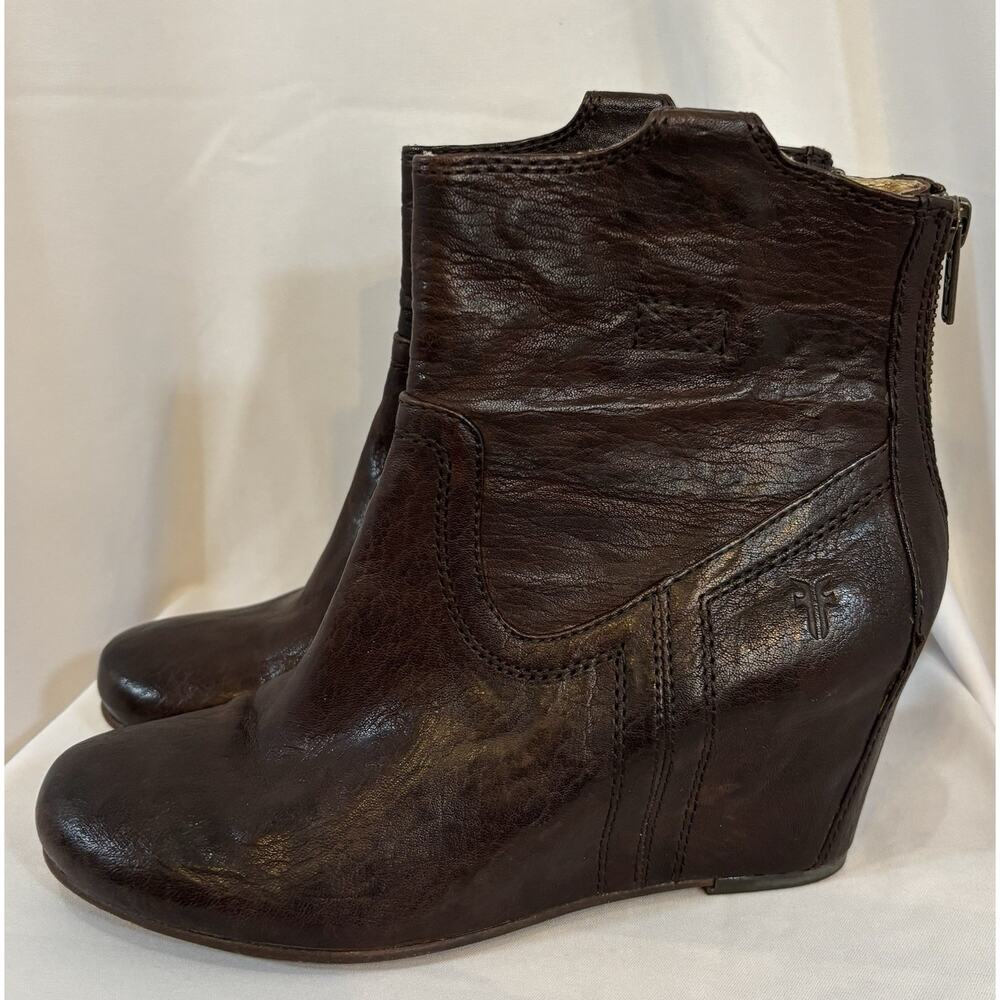 Frye Boots Size 6.5 M Carson Wedge Bootie Brown